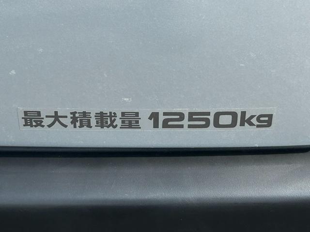 ハイエースバン ロングDX ナビ バックカメラ ETC キーレス 衝突回避軽減 横滑り防止装置 盗難防止装置 両側スライドドア パワステ パワーウィンドウ(8枚目)