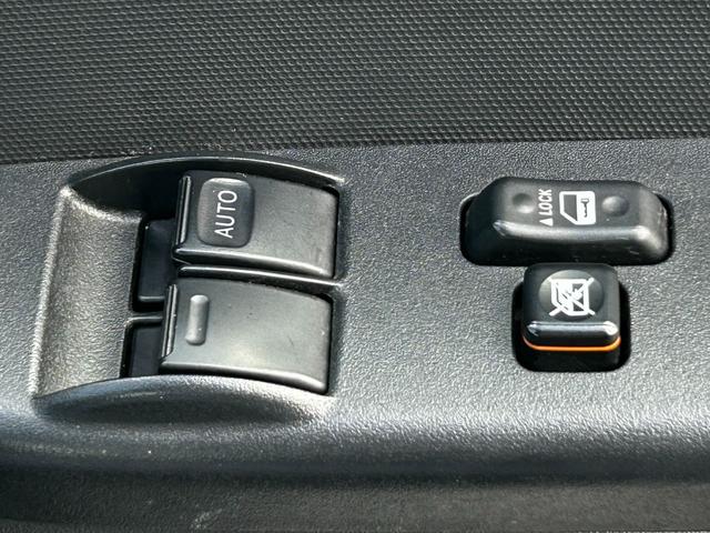 ハイエースバン ロングDX ナビ バックカメラ ETC キーレス 衝突回避軽減 横滑り防止装置 盗難防止装置 両側スライドドア パワステ パワーウィンドウ(31枚目)