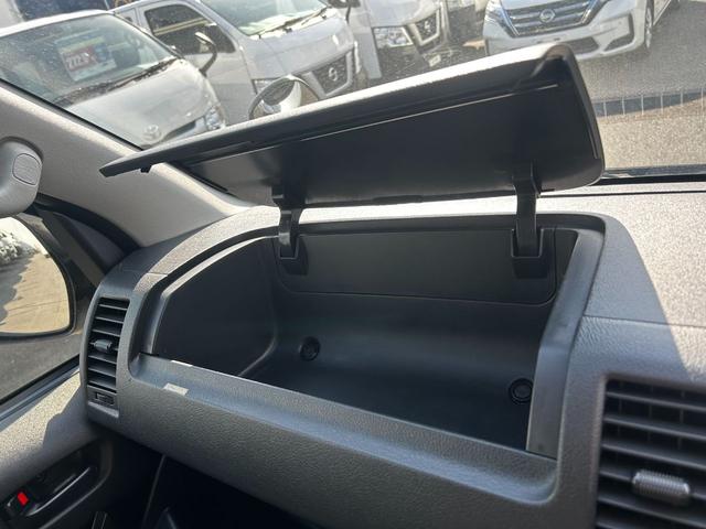 レジアスエースバン DX GLパッケージ ETC キーレス バックカメラ 衝突回避軽減 横滑り防止装置 盗難防止装置 リアクーラー LEDヘッドライト 両側スライドドア パワステ パワーウィンドウ ABS(29枚目)