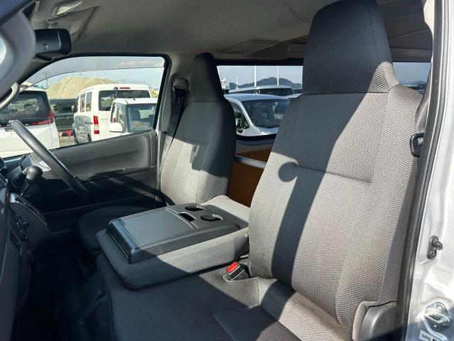 レジアスエースバン DX GLパッケージ ETC キーレス バックカメラ 衝突回避軽減 横滑り防止装置 盗難防止装置 リアクーラー LEDヘッドライト 両側スライドドア パワステ パワーウィンドウ ABS(33枚目)