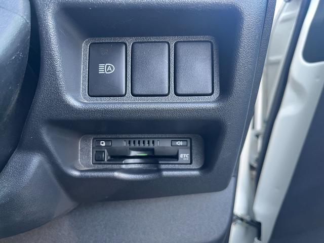 ハイエースバン ロングジャストローＤＸ　ナビ　ＴＶ　ＥＴＣ　バックカメラ　衝突回避軽減ブレーキ　横滑り防止装置　盗難防止装置　エアバッグ　ＡＢＳ　パワーウィンドウ（14枚目）