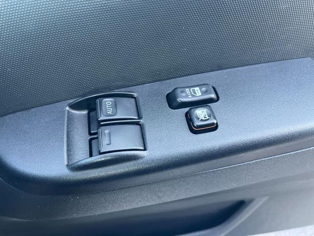 ハイエースバン ロングジャストローＤＸ　ナビ　ＴＶ　ＥＴＣ　バックカメラ　衝突回避軽減ブレーキ　横滑り防止装置　盗難防止装置　エアバッグ　ＡＢＳ　パワーウィンドウ（22枚目）