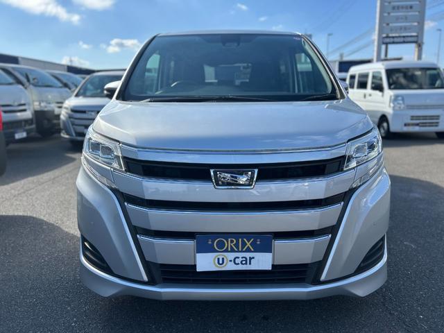 ノア Ｘ　ＥＴＣ　両側／片側電動スライドドア　衝突回避軽減　横滑り防止装置　クルーズコントロール　アイドリングストップ　ウィンカーミラー　３列シート　ＣＤ（4枚目）