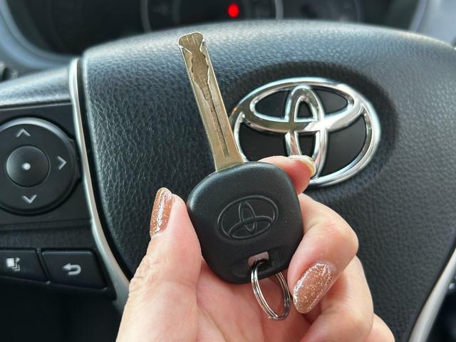 ノア Ｘ　ＥＴＣ　両側／片側電動スライドドア　衝突回避軽減　横滑り防止装置　クルーズコントロール　アイドリングストップ　ウィンカーミラー　３列シート　ＣＤ（25枚目）