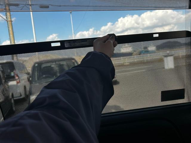 ノア Ｘ　ＥＴＣ　両側／片側電動スライドドア　衝突回避軽減　横滑り防止装置　クルーズコントロール　アイドリングストップ　ウィンカーミラー　３列シート　ＣＤ（31枚目）