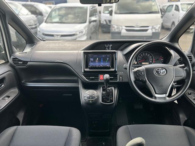 ノア Ｘ　ナビ　ＥＴＣ　バックカメラ　キーレス　クルーズコントロール　両側／片側電動スライドドア（2枚目）