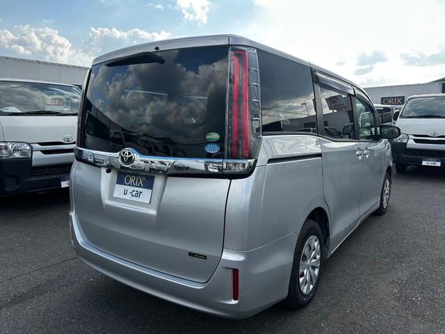 ノア Ｘ　ナビ　ＥＴＣ　バックカメラ　キーレス　クルーズコントロール　両側／片側電動スライドドア（3枚目）