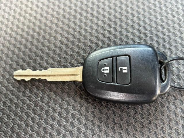 ハイエースバン DX GLパッケージ ナビ TV ETC バックカメラ キーレス 電動格納ミラー 横滑り防止装置 衝突回避軽減 盗難防止装置(4枚目)