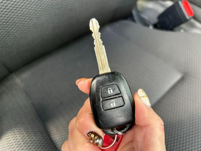 ハイエースバン DX 軽油 ナビ TV ETC キーレス 盗難防止装置 衝突回避軽減 横滑り防止装置 両側スライドドア PS PW エアバック(15枚目)