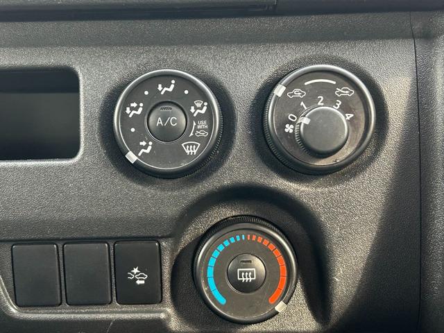 ハイエースバン DX 軽油 ナビ TV ETC キーレス 盗難防止装置 衝突回避軽減 横滑り防止装置 両側スライドドア PS PW エアバック(20枚目)