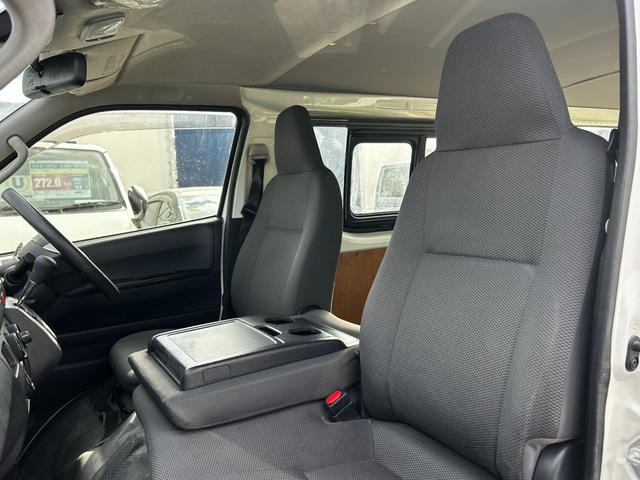 ハイエースバン DX 軽油 ナビ TV ETC キーレス 盗難防止装置 衝突回避軽減 横滑り防止装置 両側スライドドア PS PW エアバック(25枚目)