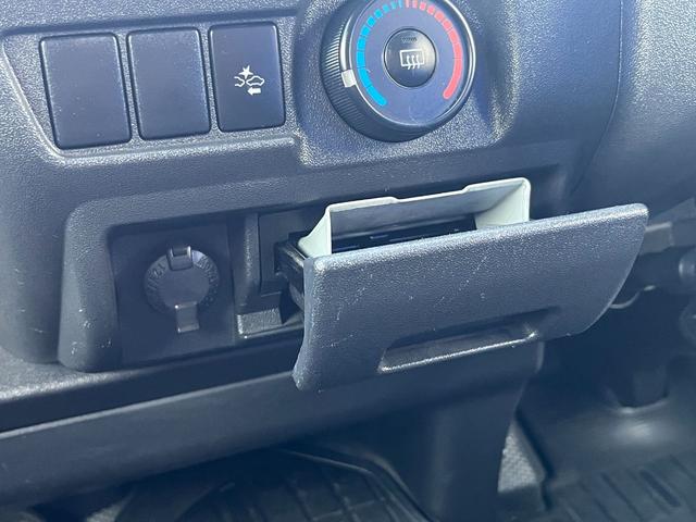 ハイエースバン ロングDX ナビ TV ETC バックカメラ キーレス 衝突回避軽減 横滑り防止装置 パワステ パワーウィンドウ エアバッグ ABS(20枚目)