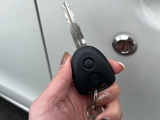 ムーヴ Ｌ　ＳＡＩＩＩ　バックカメラ　ＥＴＣ　キーレス　衝突回避軽減　横滑り防止装置　盗難防止装置　トラクションコントロール　アイドリングストップ　ＣＤ　ベンチシート　パワステ　パワーウィンドウ　ＡＢＳ（11枚目）