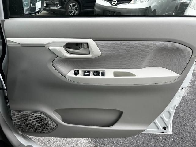 ムーヴ Ｌ　ＳＡＩＩＩ　バックカメラ　ＥＴＣ　キーレス　衝突回避軽減　横滑り防止装置　盗難防止装置　トラクションコントロール　アイドリングストップ　ＣＤ　ベンチシート　パワステ　パワーウィンドウ　ＡＢＳ（12枚目）