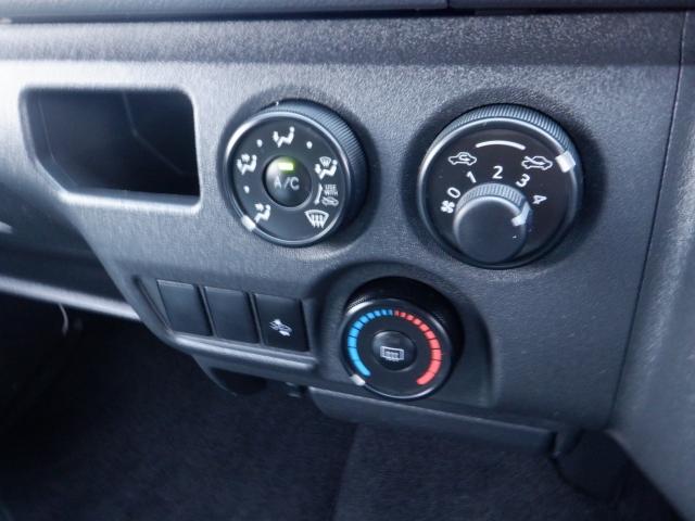 ハイエースバン ロングDX ナビ TV バックカメラ ETC キーレス 盗難防止装置 衝突回避軽減 横滑り防止装置 両側スライドドア CD パワステ パワーウィンドウ ABS(18枚目)