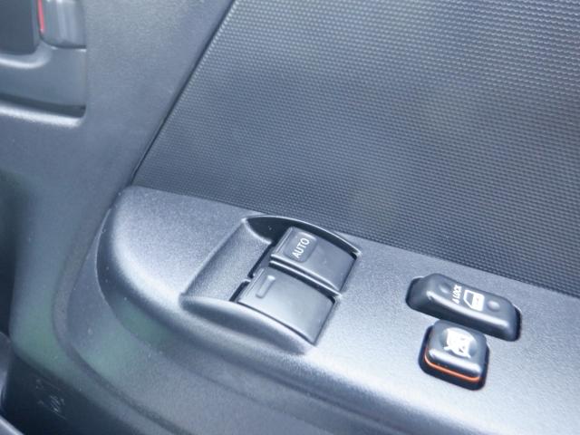 ハイエースバン ロングDX ナビ TV バックカメラ ETC キーレス 盗難防止装置 衝突回避軽減 横滑り防止装置 両側スライドドア CD パワステ パワーウィンドウ ABS(19枚目)