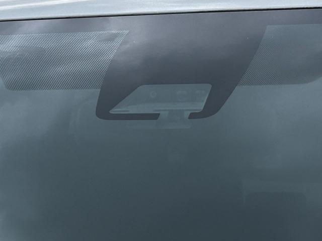 ノア X 純正ナビ バックカメラ ETC 両側/片側電動スライドドア クルーズコントロール スマートキー プッシュスタート 衝突回避軽減 横滑り防止装置 アイドリングストップ ウィンカーミラー 3列シート(8枚目)