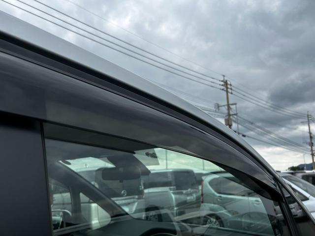 ノア X 純正ナビ バックカメラ ETC 両側/片側電動スライドドア クルーズコントロール スマートキー プッシュスタート 衝突回避軽減 横滑り防止装置 アイドリングストップ ウィンカーミラー 3列シート(10枚目)