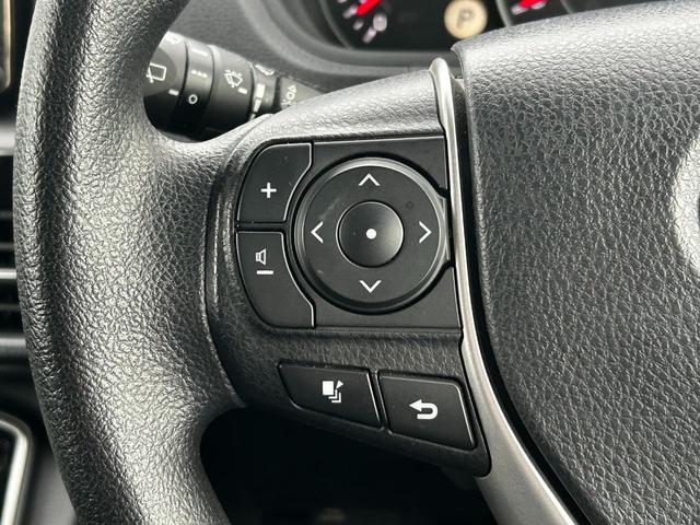 ノア X 純正ナビ バックカメラ ETC 両側/片側電動スライドドア クルーズコントロール スマートキー プッシュスタート 衝突回避軽減 横滑り防止装置 アイドリングストップ ウィンカーミラー 3列シート(16枚目)