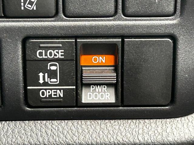 ノア X 純正ナビ バックカメラ ETC 両側/片側電動スライドドア クルーズコントロール スマートキー プッシュスタート 衝突回避軽減 横滑り防止装置 アイドリングストップ ウィンカーミラー 3列シート(22枚目)