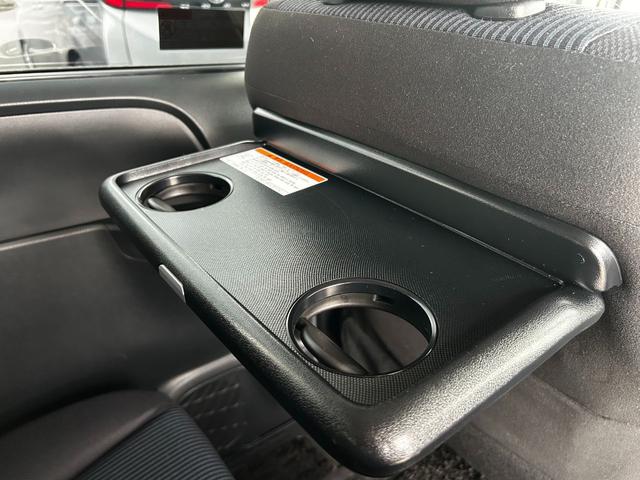 ノア X 純正ナビ バックカメラ ETC 両側/片側電動スライドドア クルーズコントロール スマートキー プッシュスタート 衝突回避軽減 横滑り防止装置 アイドリングストップ ウィンカーミラー 3列シート(33枚目)