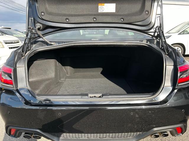 クラウンハイブリッド ＲＳ　純正ナビ　バックカメラ　ＥＴＣ　スマートキー　プッシュスタート　クルーズコントロール　シートヒーター　衝突回避軽減　横滑り防止装置　パワーシート　純正アルミホイール　ウィンカーミラー（36枚目）