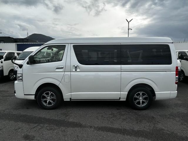 ハイエースワゴン ＧＬ　片側電動スライドドア　盗難防止装置　衝突回避軽減　横滑り防止装置　スマートキー　プッシュスタート　３列シート　パワステ　パワーウィンドウ　ＡＢＳ（6枚目）