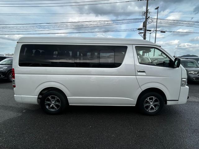 ハイエースワゴン ＧＬ　片側電動スライドドア　盗難防止装置　衝突回避軽減　横滑り防止装置　スマートキー　プッシュスタート　３列シート　パワステ　パワーウィンドウ　ＡＢＳ（7枚目）