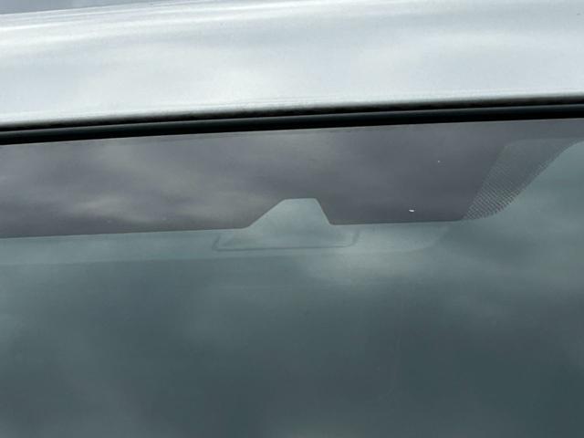 ハイエースワゴン ＧＬ　片側電動スライドドア　盗難防止装置　衝突回避軽減　横滑り防止装置　スマートキー　プッシュスタート　３列シート　パワステ　パワーウィンドウ　ＡＢＳ（8枚目）