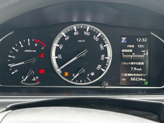 ハイエースワゴン ＧＬ　片側電動スライドドア　盗難防止装置　衝突回避軽減　横滑り防止装置　スマートキー　プッシュスタート　３列シート　パワステ　パワーウィンドウ　ＡＢＳ（12枚目）