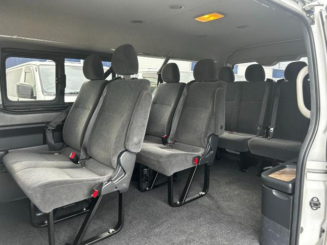 ハイエースワゴン ＧＬ　片側電動スライドドア　盗難防止装置　衝突回避軽減　横滑り防止装置　スマートキー　プッシュスタート　３列シート　パワステ　パワーウィンドウ　ＡＢＳ（26枚目）