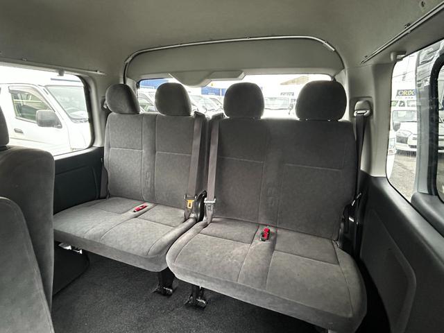 ハイエースワゴン ＧＬ　片側電動スライドドア　盗難防止装置　衝突回避軽減　横滑り防止装置　スマートキー　プッシュスタート　３列シート　パワステ　パワーウィンドウ　ＡＢＳ（29枚目）