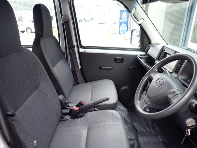 ハイゼットカーゴ スペシャルＳＡＩＩＩ　ナビ　ＥＴＣ　衝突回避軽減　横滑り防止装置　アイドリングストップ（9枚目）