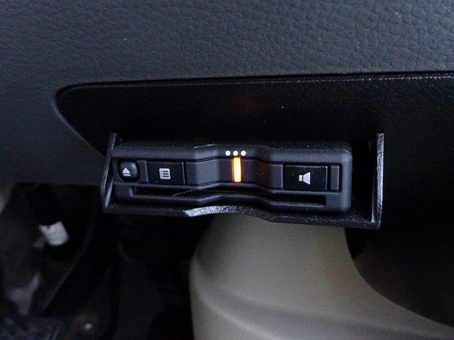 エブリイ ＰＡリミテッド　キーレス　ＥＴＣ　衝突回避軽減　横滑り防止装置　両側スライドドア　パワステ　パワーウィンドウ　ＡＢＳ（9枚目）