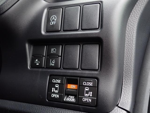 ノア X ナビ バックカメラ ETC キーレス 両側電動スライドドア 衝突回避軽減 横滑り防止装置 トラクションコントロール MTモード付 クルーズコントロール LEDヘッドライト ウィンカーミラー 3列シート(7枚目)