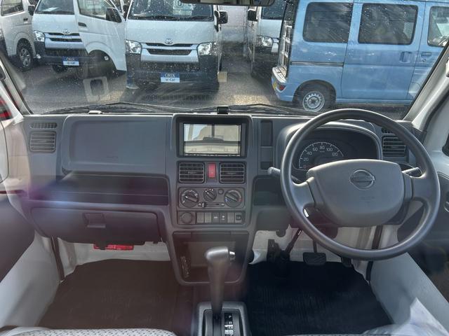 ＮＴ１００クリッパートラック ＤＸ　ナビ　ＥＴＣ　横滑り防止装置　パワステ　ＡＢＳ　最大積載量３５０キロ（2枚目）