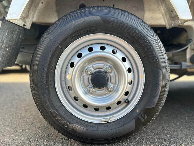 ＮＴ１００クリッパートラック ＤＸ　ナビ　ＥＴＣ　横滑り防止装置　パワステ　ＡＢＳ　最大積載量３５０キロ（26枚目）