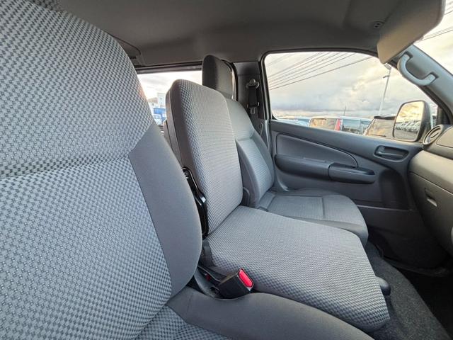 NV350キャラバンバン ロングDX ナビ ETC バックカメラ TV キーレス PS PW 両側スライドドア 衝突回避軽減 横滑り防止装置(14枚目)