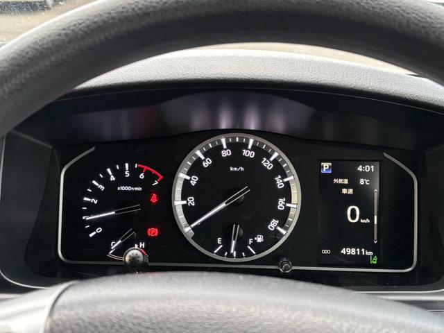 ハイエースワゴン グランドキャビン　ナビ　全方位カメラ　ＥＴＣ　スマートキー　前後クリアランスソナー　パワースライドドア　衝突回避軽減　横滑り防止装置　車線逸脱警報（6枚目）