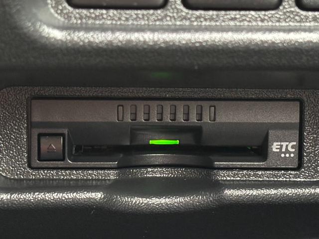 ハイエースワゴン グランドキャビン　ナビ　全方位カメラ　ＥＴＣ　スマートキー　前後クリアランスソナー　パワースライドドア　衝突回避軽減　横滑り防止装置　車線逸脱警報（18枚目）