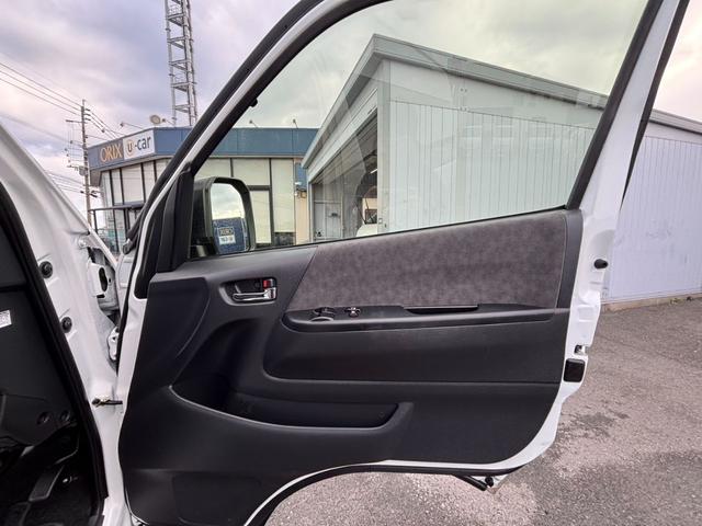 ハイエースワゴン グランドキャビン　ナビ　全方位カメラ　ＥＴＣ　スマートキー　前後クリアランスソナー　パワースライドドア　衝突回避軽減　横滑り防止装置　車線逸脱警報（21枚目）