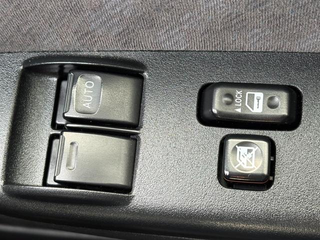 ハイエースワゴン グランドキャビン　ナビ　全方位カメラ　ＥＴＣ　スマートキー　前後クリアランスソナー　パワースライドドア　衝突回避軽減　横滑り防止装置　車線逸脱警報（22枚目）