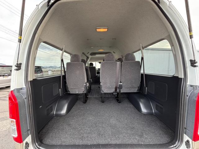 ハイエースワゴン グランドキャビン　ナビ　全方位カメラ　ＥＴＣ　スマートキー　前後クリアランスソナー　パワースライドドア　衝突回避軽減　横滑り防止装置　車線逸脱警報（27枚目）