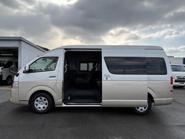 ハイエースワゴン グランドキャビン　ナビ　全方位カメラ　ＥＴＣ　スマートキー　前後クリアランスソナー　パワースライドドア　衝突回避軽減　横滑り防止装置　車線逸脱警報（31枚目）