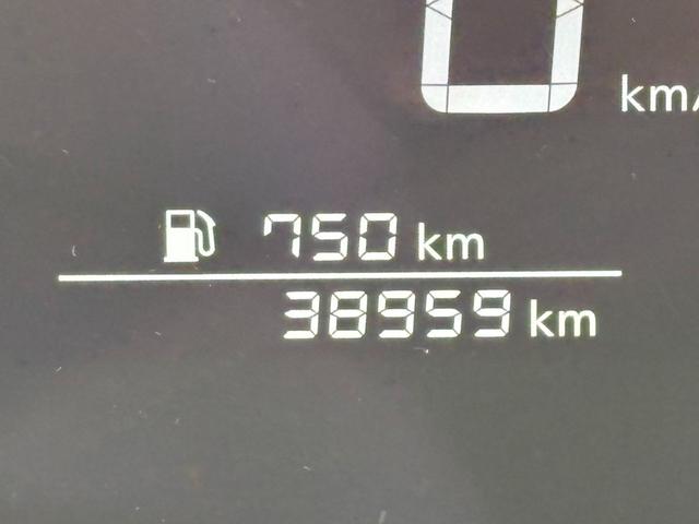 ノート S ナビ スマートキー バックカメラ ETC エアバック ABS 衝突回避軽減 横滑り防止装置 ウィンカーミラー(7枚目)