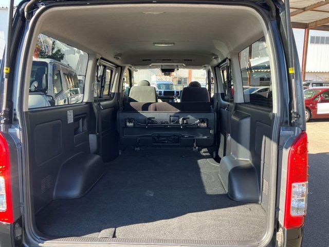 ハイエースバン ロングスーパーＧＬ　ナビ　ＴＶ　バックカメラ　ＥＴＣ　スマートキー　プッシュスタート　衝突回避軽減　横滑り防止装置　盗難防止装置　ＬＥＤヘッドライト　ＭＴモード付　トラクションコントロール　両側スライドドア　ＣＤ（5枚目）