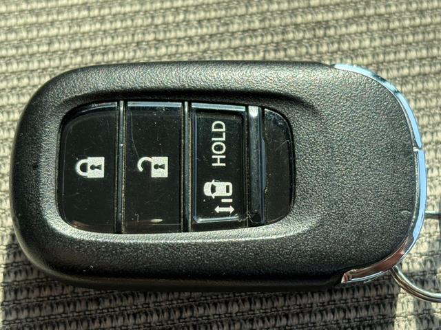 Ｎ－ＢＯＸ ベースグレード　純正ナビ　ＥＴＣ　スマートキー　バックカメラ　純正ＴＶ　クルーズコントロール　衝突回避軽減　横滑り防止装置　ＬＥＤヘッドライト　ウィンカーミラー　プッシュスタート（4枚目）