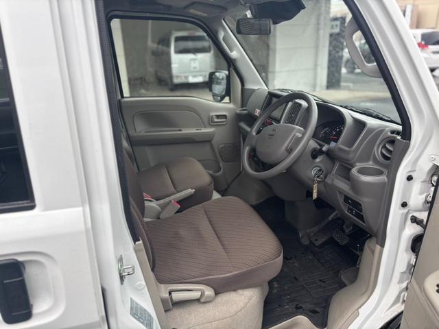 �����X�̍ہA���O�ɂ��A���𒸂��܂��ƁA�i�q���q�w�������́A�i�q��i�w�܂ł��}���Ɏf���܂��恙