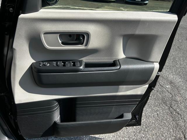 Ｎ－ＢＯＸ 　ナビ　バックカメラ　ＥＴＣ　両側／片側電動スライドドア　スマートキー　プッシュスタート　クルーズコントロール　衝突回避軽減　横滑り防止装置　ベンチシート　ウィンカーミラー　ＬＥＤヘッドライト（11枚目）