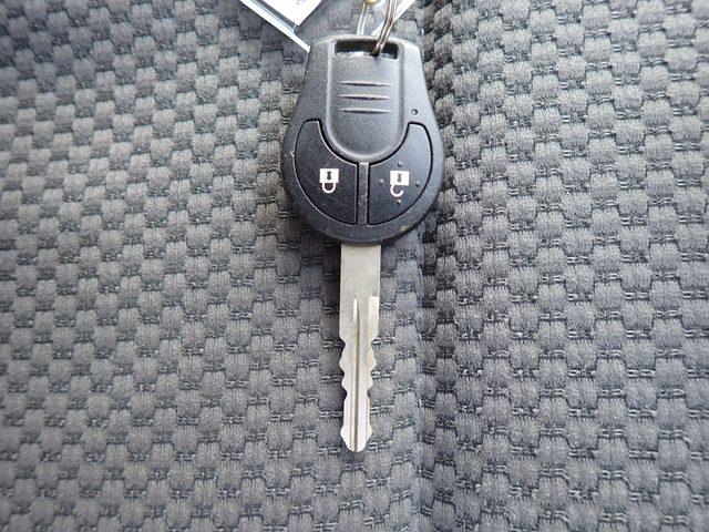 ＮＶ３５０キャラバンバン ロングＤＸターボ　純正ナビ　フルセグＴＶ　バックカメラ　ＥＴＣ　キーレス　アルミホイール　ウィンカーミラー　片側スライドドア　ＰＳ　ＰＷ　ＡＢＳ　横滑り防止装置　衝突回避軽減　ＣＤ　乗車定員変更可能６人乗り・３人乗り（5枚目）